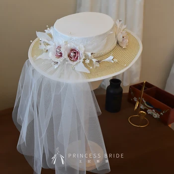 2023 Женские фетровые шляпы из цветочной соломы, большая свадебная шляпа феи с длинной сетчатой вуалью, Элегантная шляпа для фотосессии невесты во французском стиле, головной убор