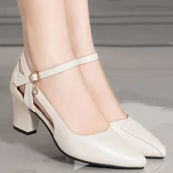 Однотонные босоножки с пряжкой, новинка лета 2023, женская обувь в сказочном стиле, универсальные женские туфли Baotou на высоком каблуке с мелким вырезом.