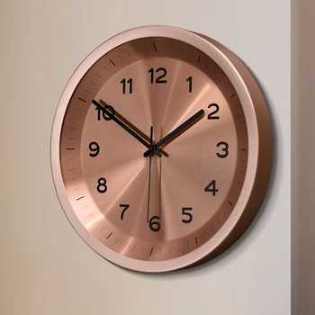 Скандинавские простые креативные бесшумные настенные часы Индивидуальность Минималистичные настенные часы для гостиной Современные Модные часы Домашние кварцевые часы